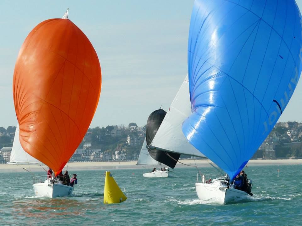 Régates à Saint-Cast, entraînements et compétitions de voile Régates à Saint-Cast, entraînements et compétitions de voile